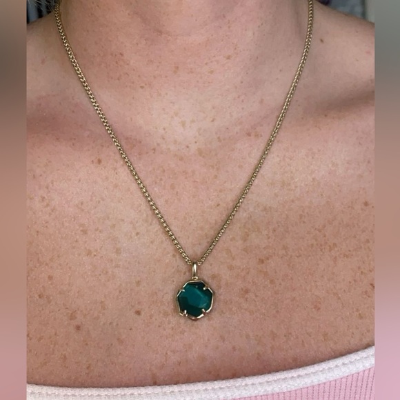 Kendra Scott May Birthstone Necklace - Picture 4 of 4